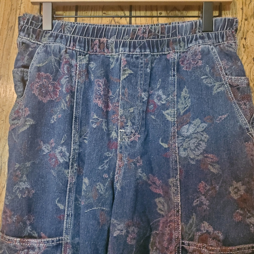 BDG Sandy High Waisted Floral Jogger Jean - Small - Picture 6 of 8